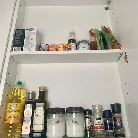 Cozy Next To Metro & Mall