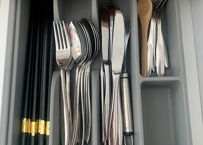 公寓 Cozy Next To Metro & Mall